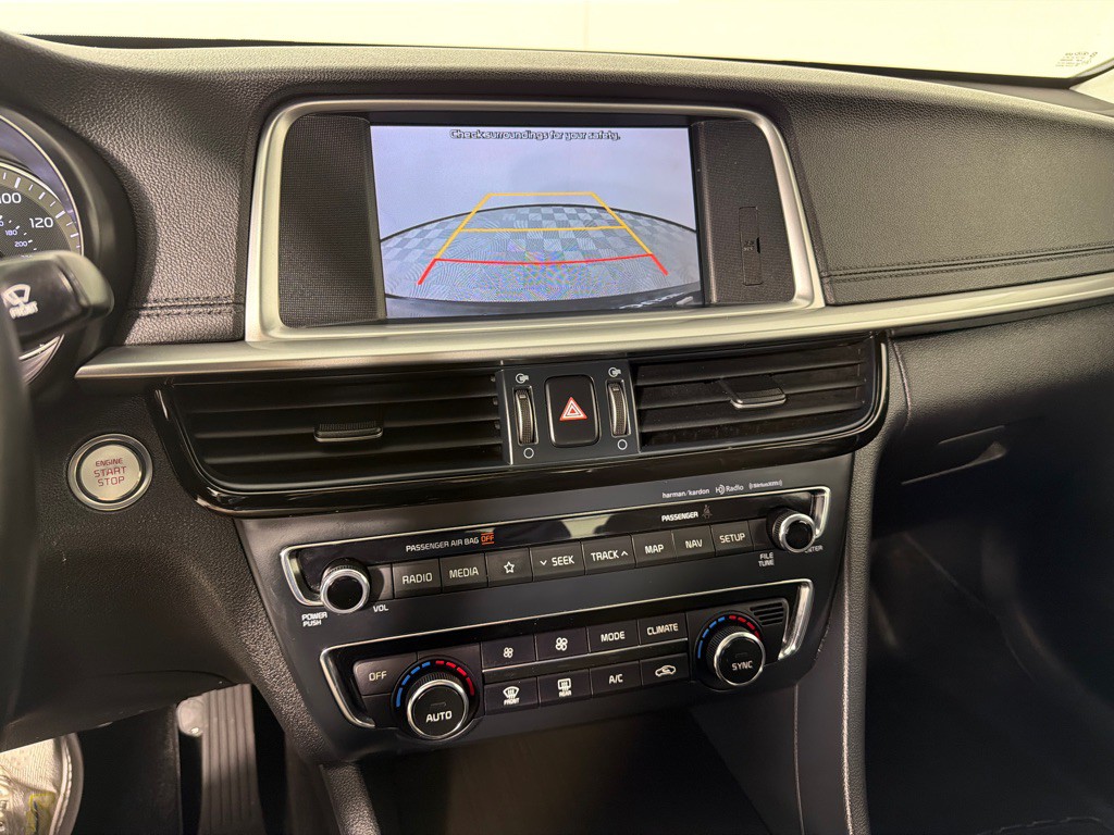 2020 Kia Optima Image 18