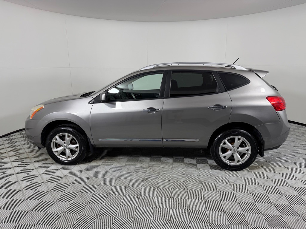 2011 Nissan Rogue Image 8