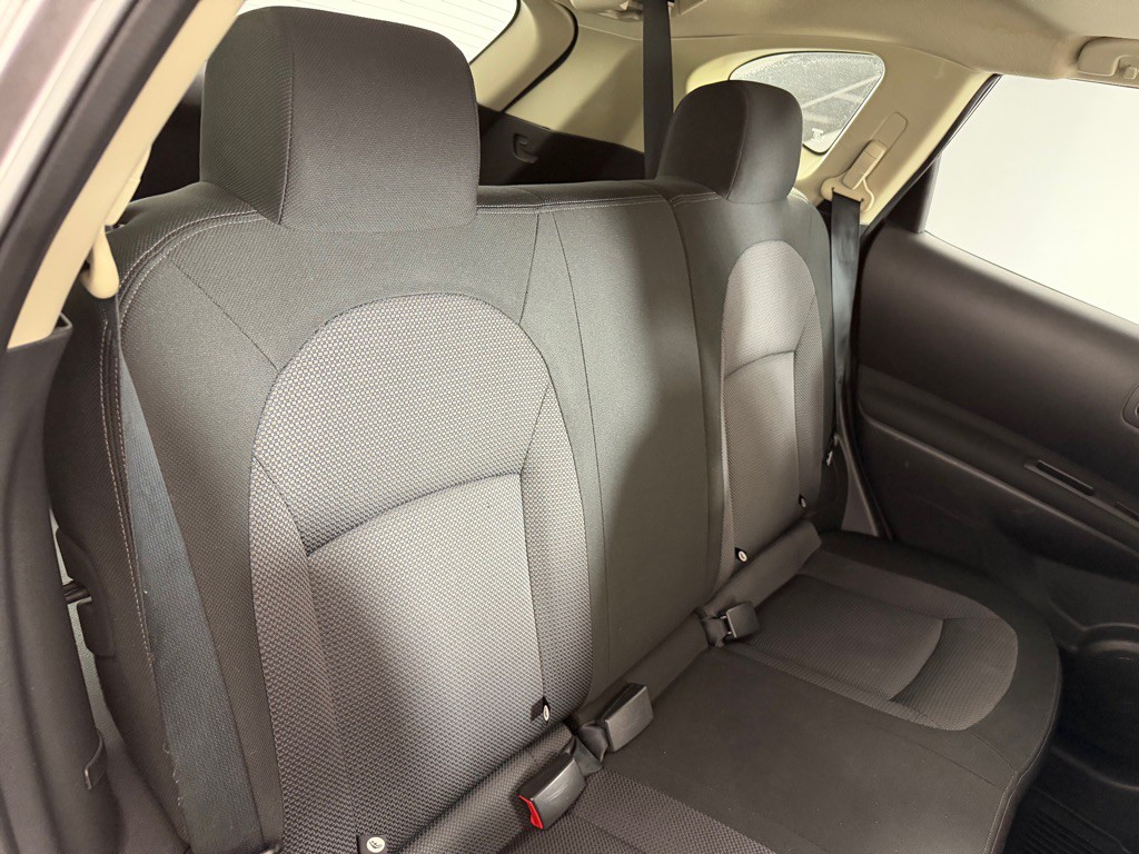 2011 Nissan Rogue Image 24