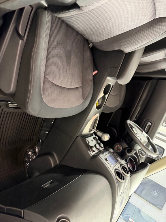 2011 Nissan Rogue Image 25