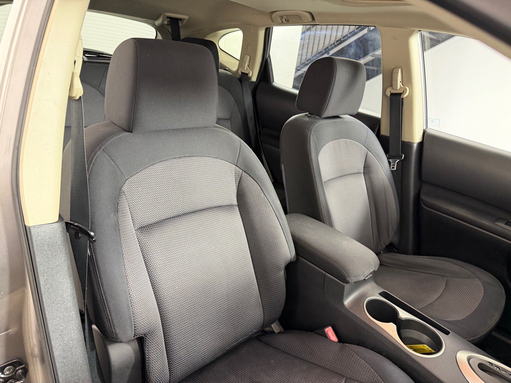 2011 Nissan Rogue Image 26