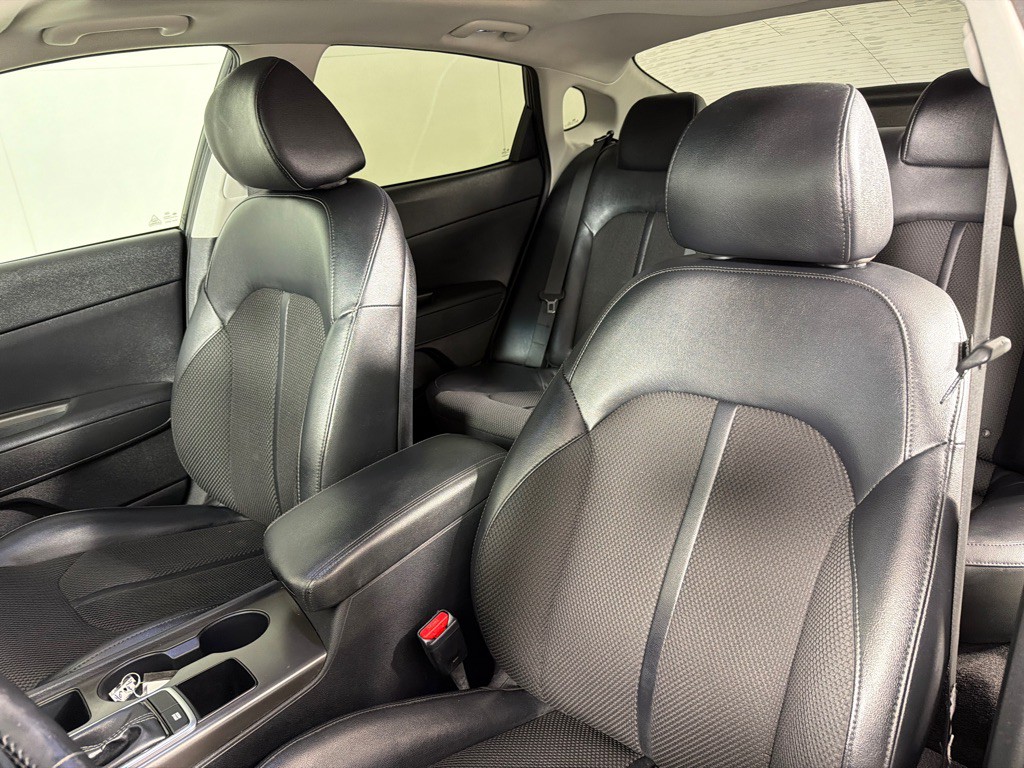 2019 Kia Optima Image 10