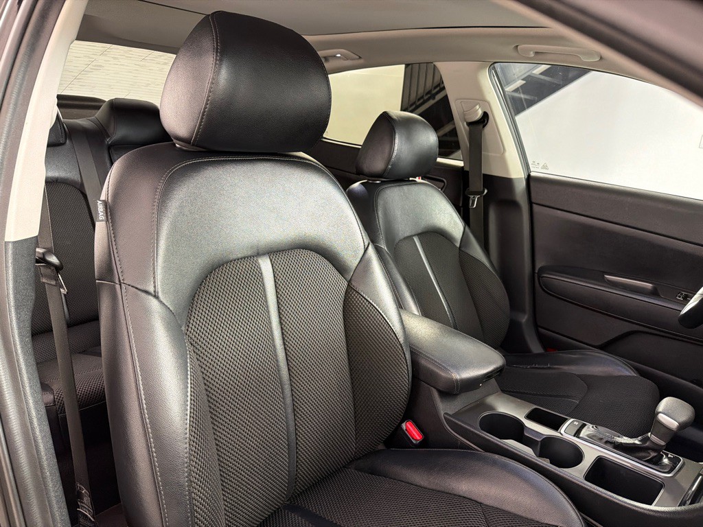 2019 Kia Optima Image 22