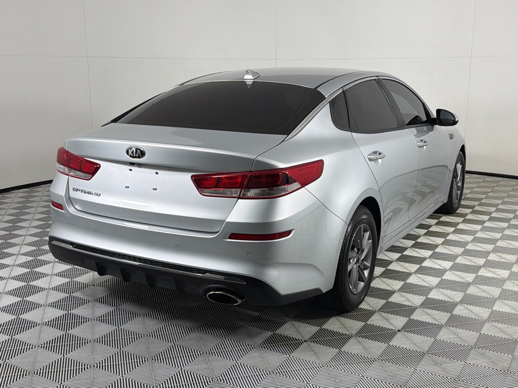 2020 Kia Optima Image 4