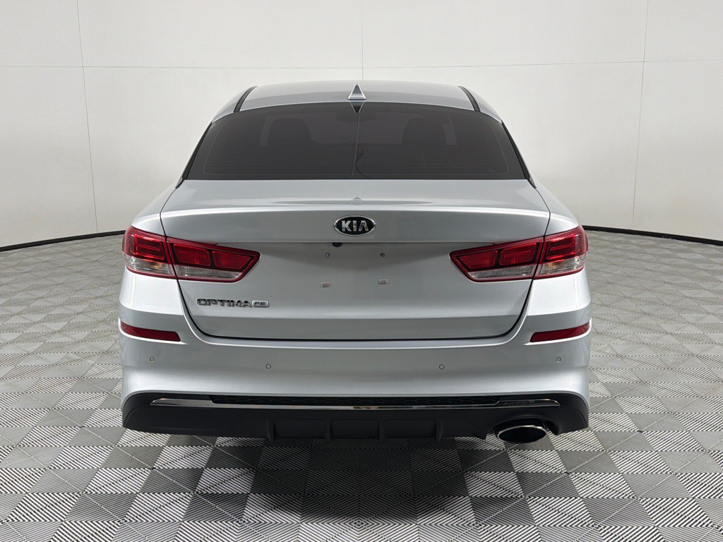 2020 Kia Optima Image 5