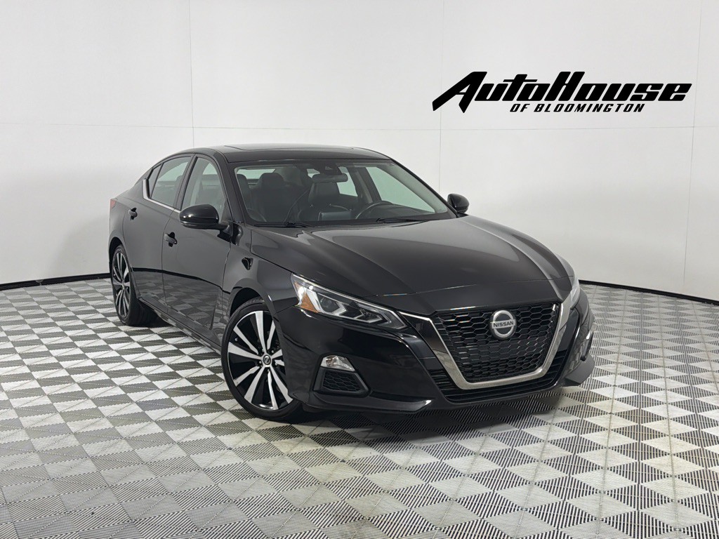 2022 Nissan Altima Image 1