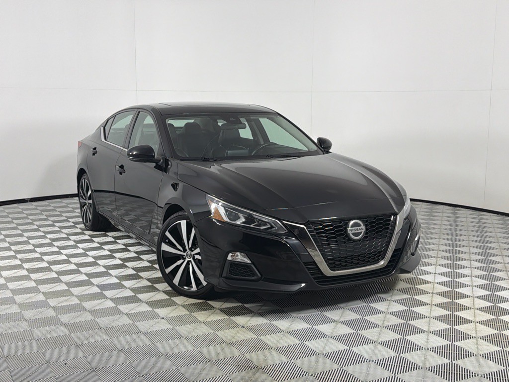 2022 Nissan Altima Image 2