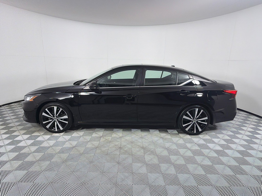 2022 Nissan Altima Image 8