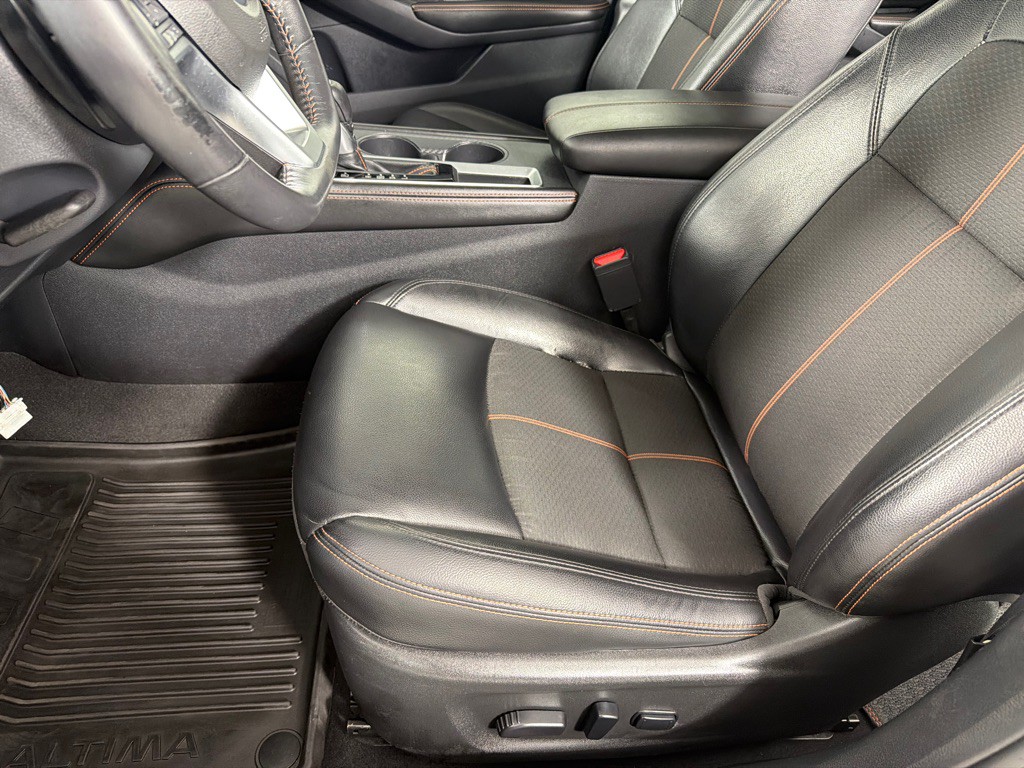 2022 Nissan Altima Image 12