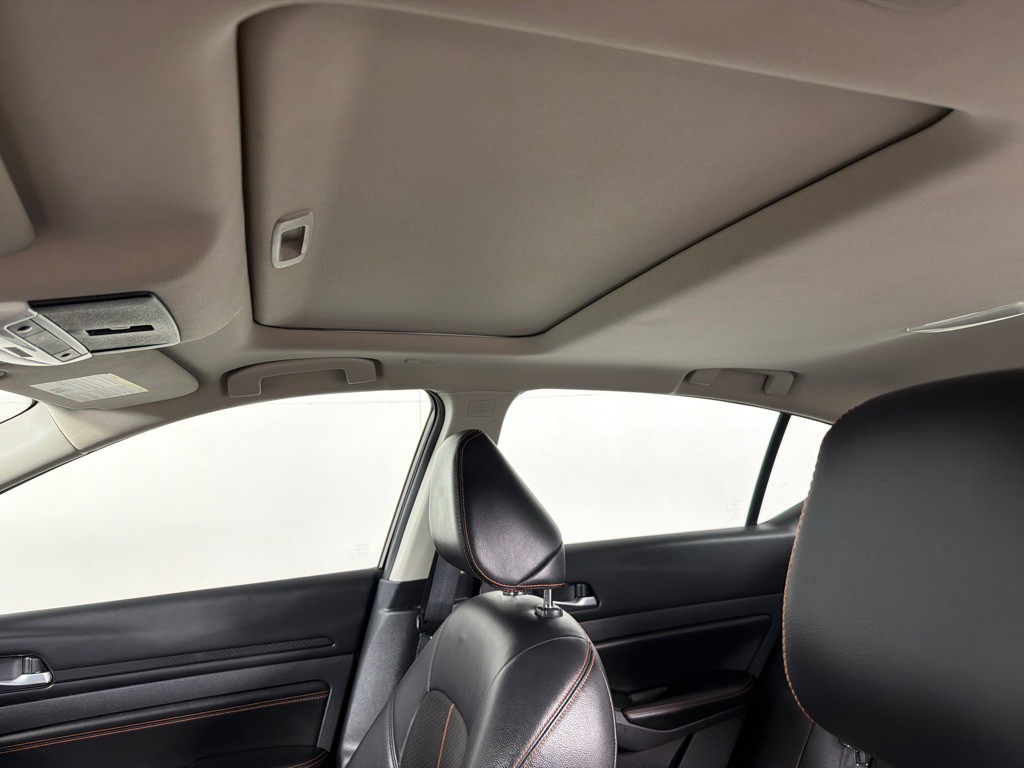 2022 Nissan Altima Image 14