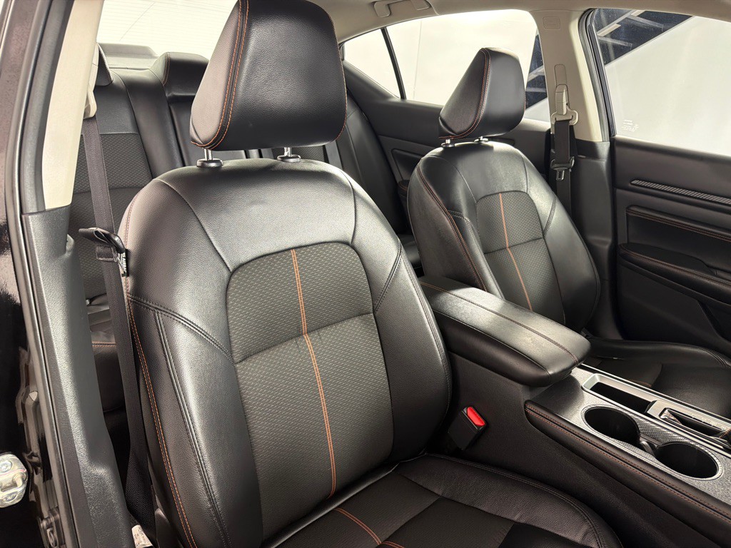2022 Nissan Altima Image 25