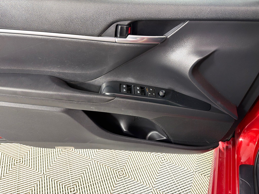 2020 Toyota Camry Image 10
