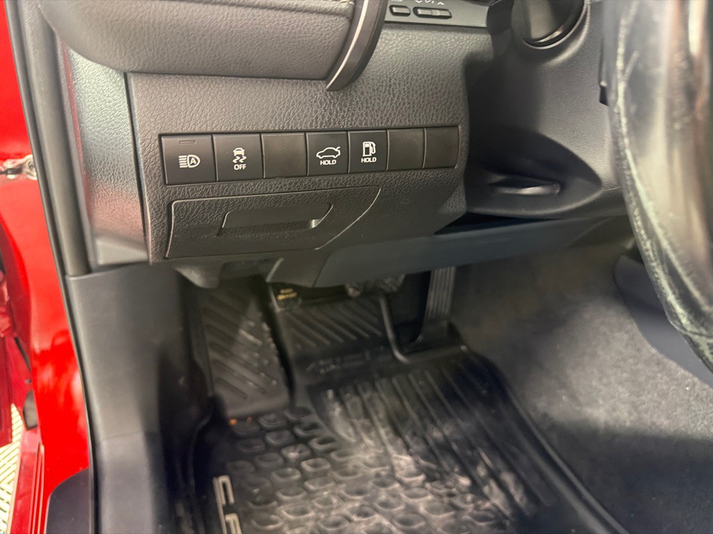 2020 Toyota Camry Image 12