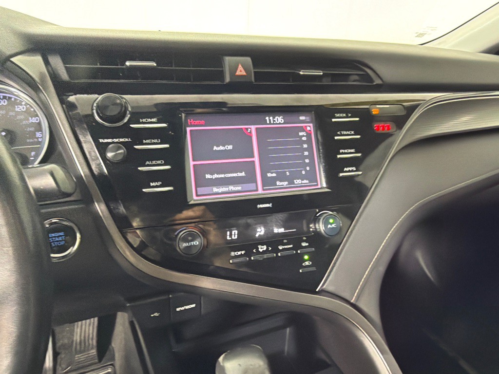 2020 Toyota Camry Image 14