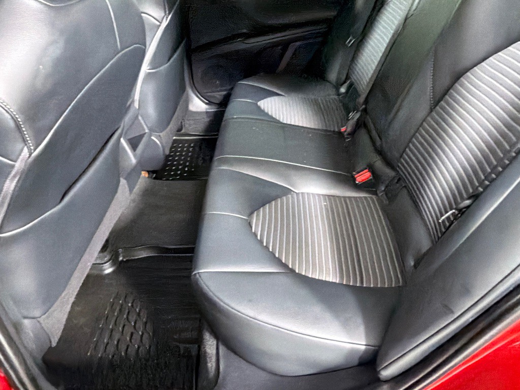 2020 Toyota Camry Image 17