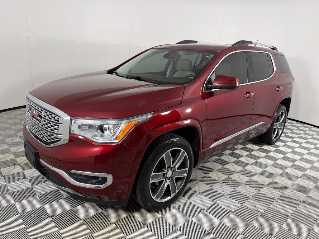 2017 GMC Acadia Image 8