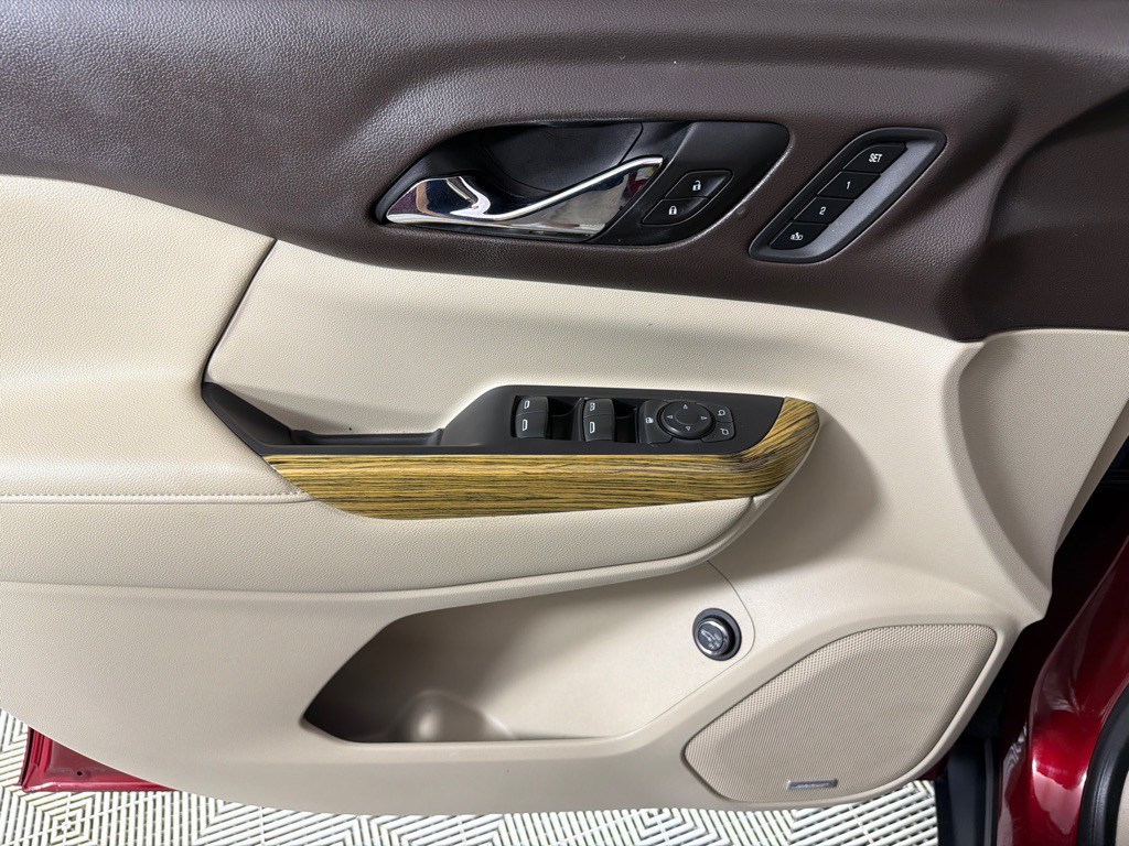 2017 GMC Acadia Image 10