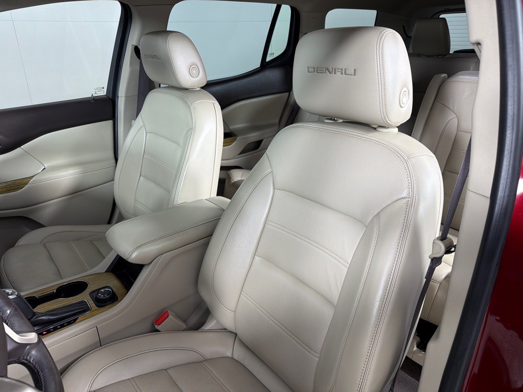 2017 GMC Acadia Image 12