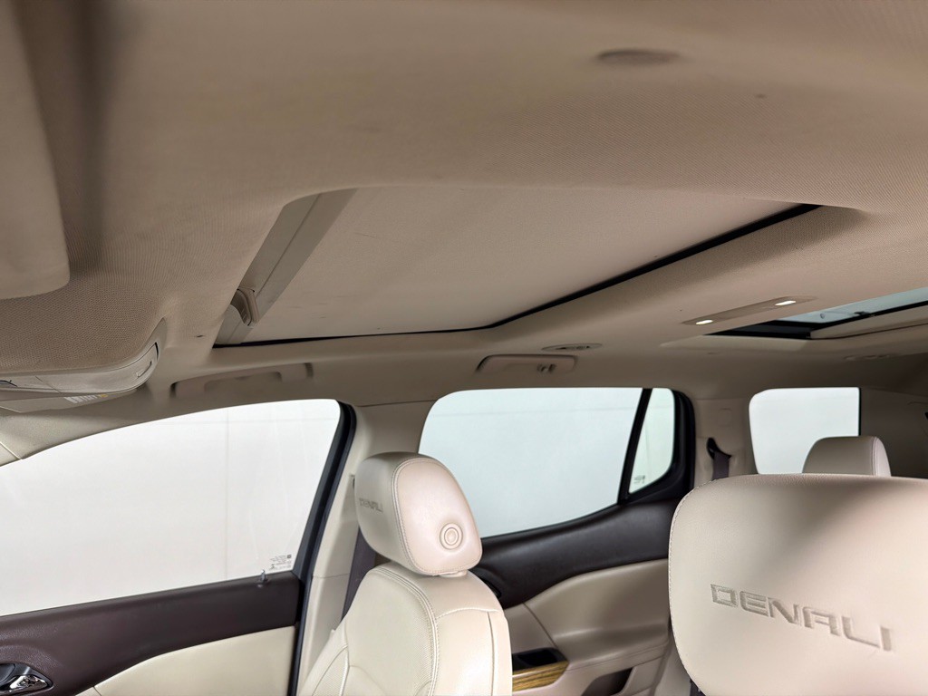 2017 GMC Acadia Image 13