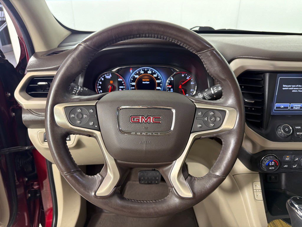 2017 GMC Acadia Image 15