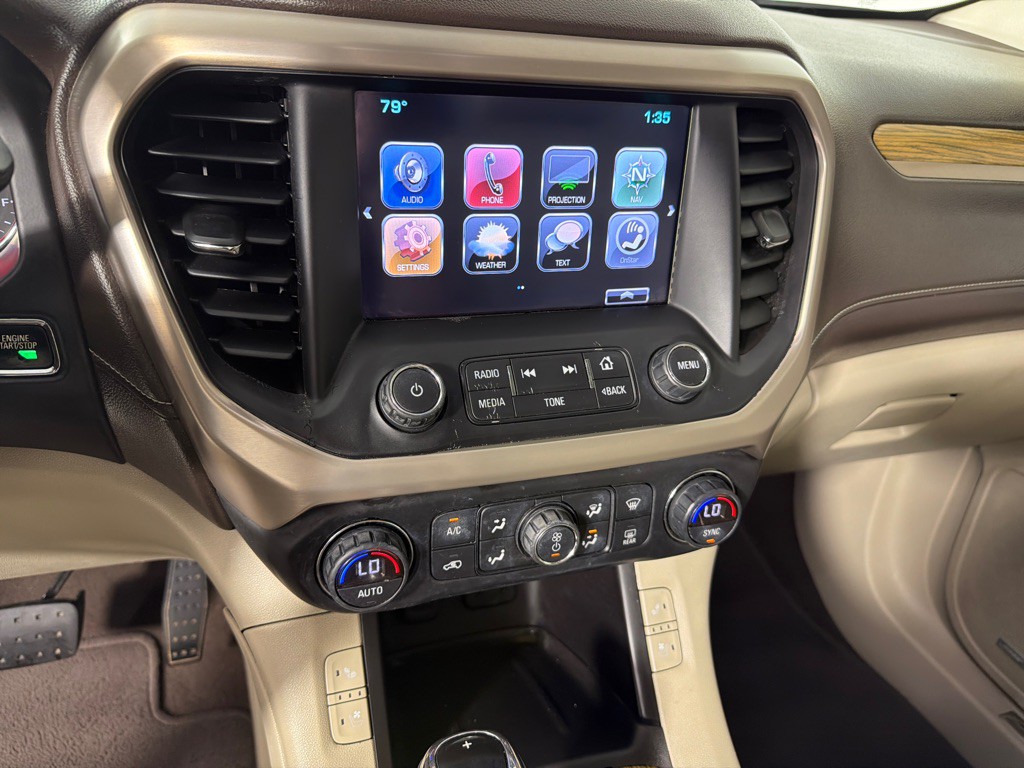 2017 GMC Acadia Image 16