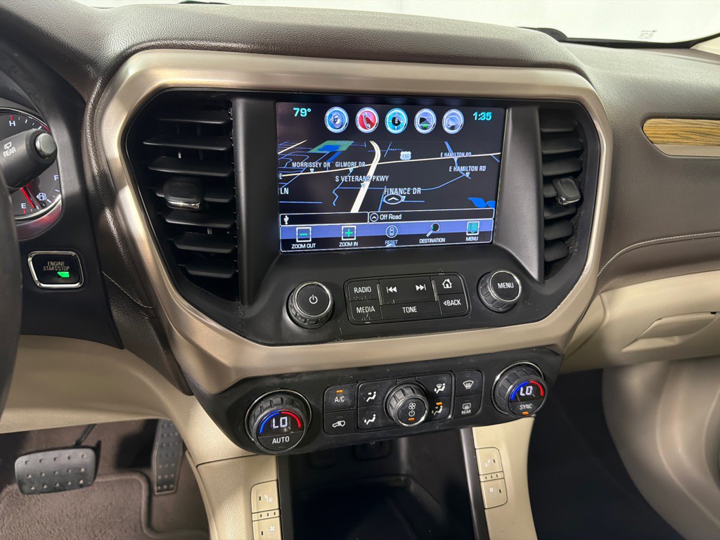 2017 GMC Acadia Image 17