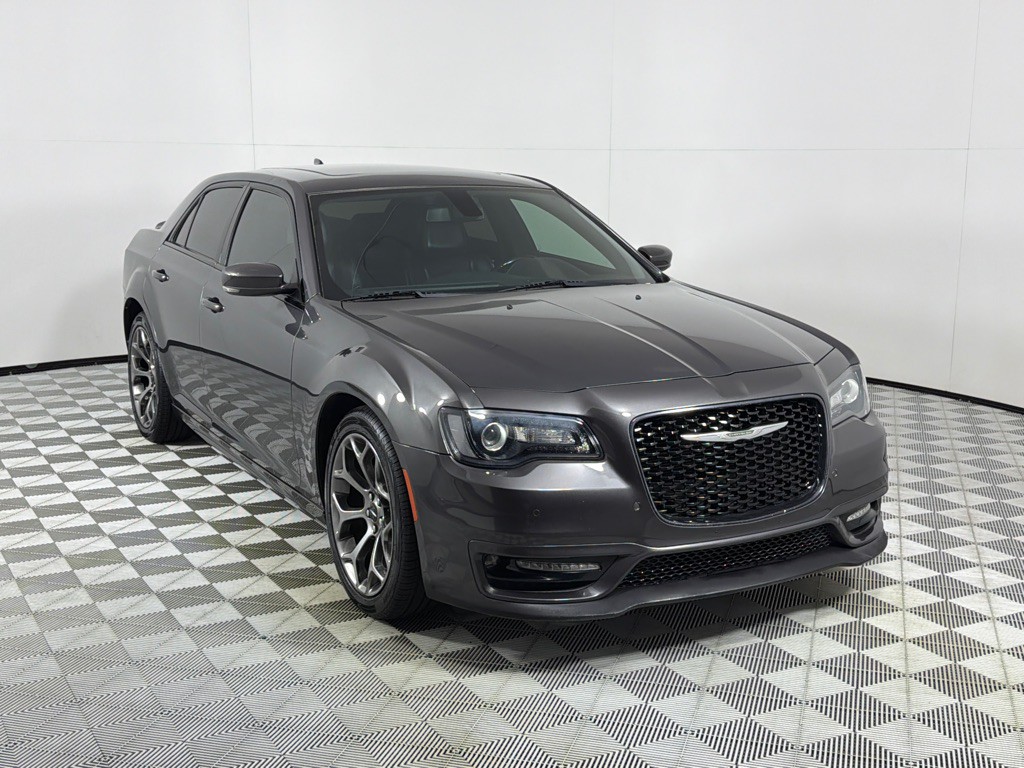 2018 Chrysler 300 Image 3