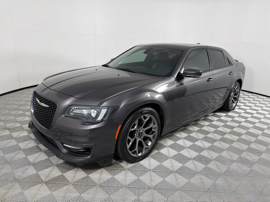 2018 Chrysler 300 Image 9
