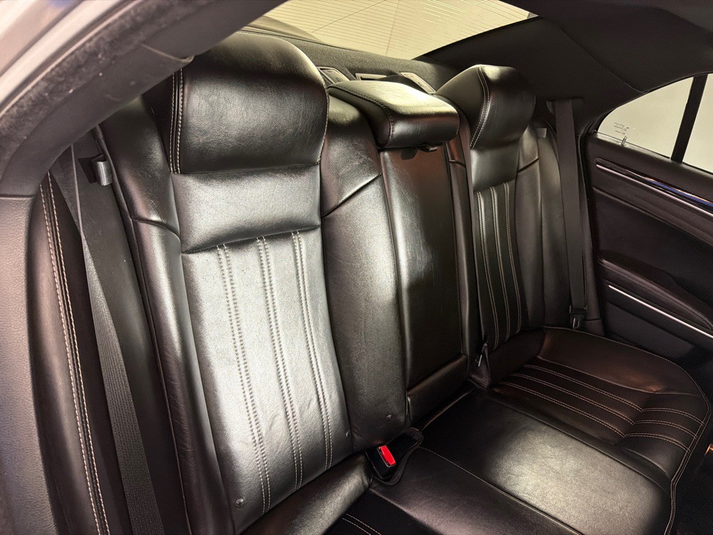 2018 Chrysler 300 Image 24