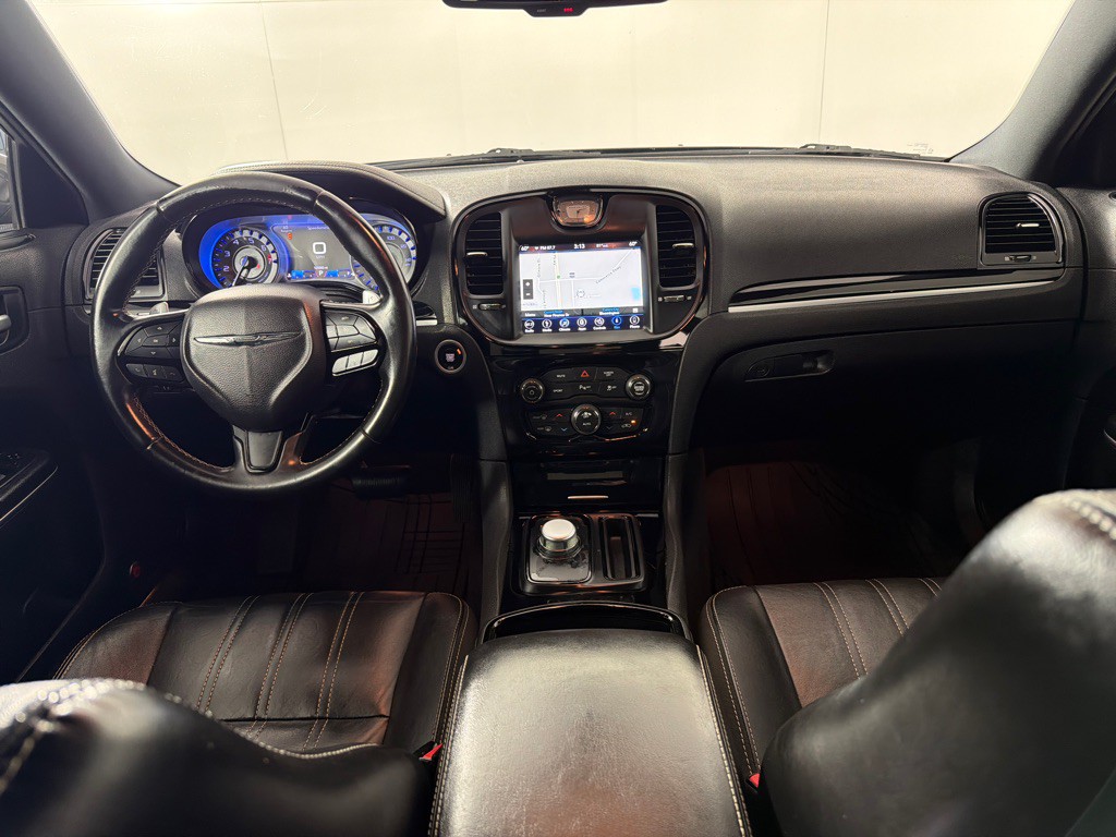2018 Chrysler 300 Image 27
