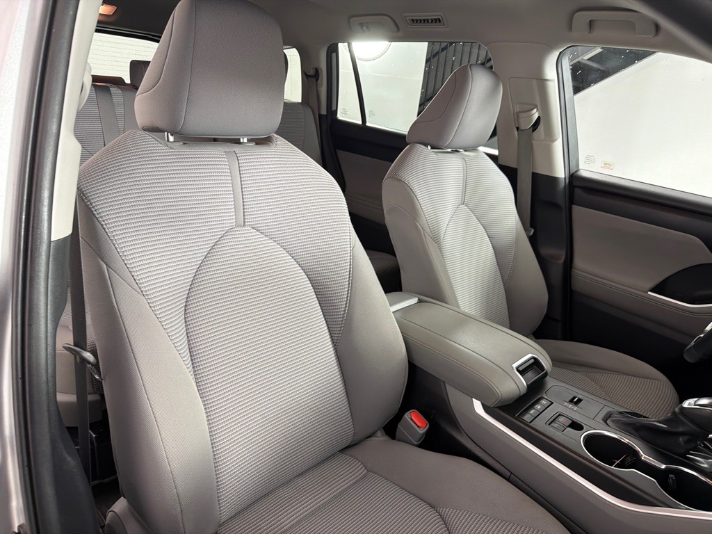 2020 Toyota Highlander Image 25