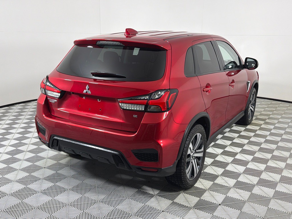 2021 Mitsubishi Outlander Image 5