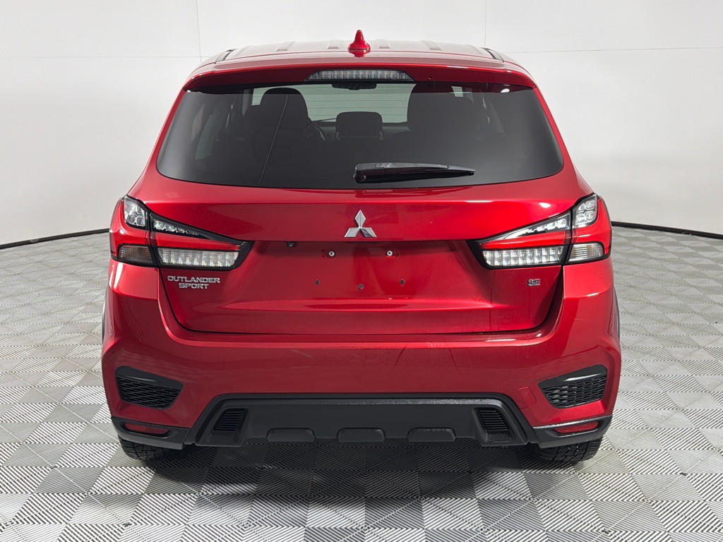 2021 Mitsubishi Outlander Image 6
