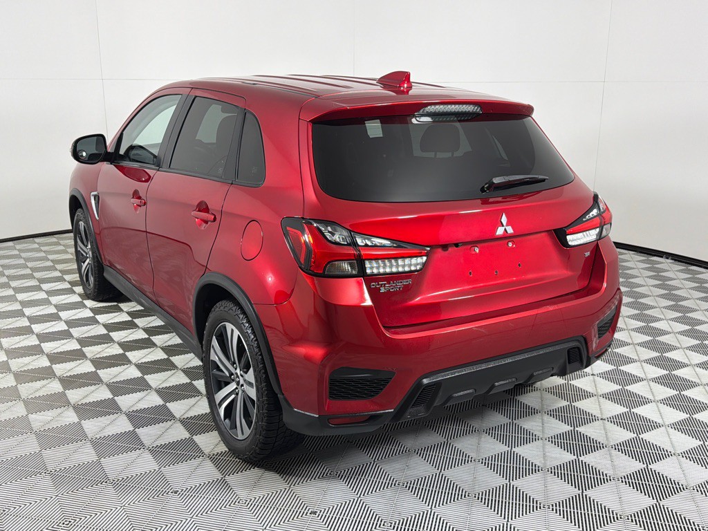 2021 Mitsubishi Outlander Image 7