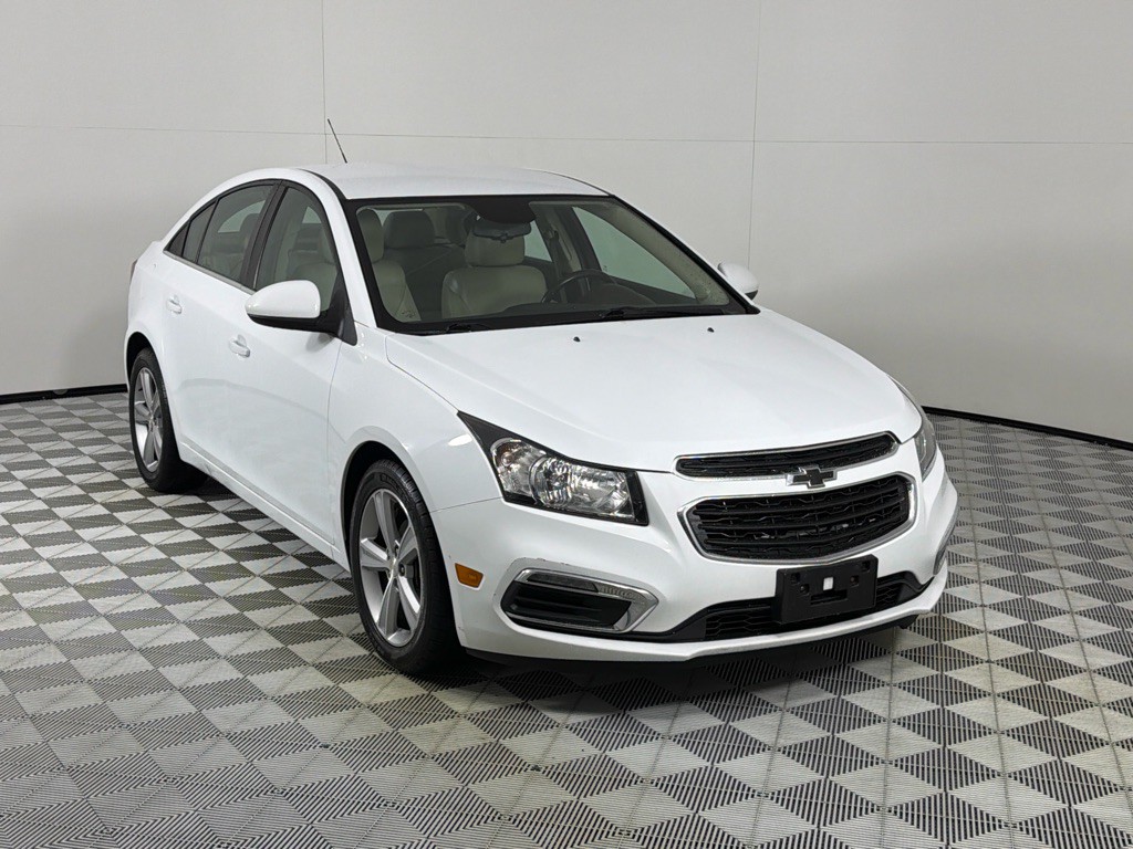 2015 Chevrolet Cruze Image 3