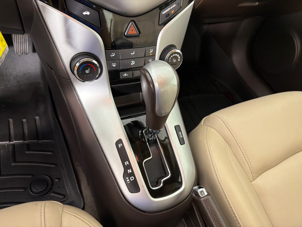 2015 Chevrolet Cruze Image 15