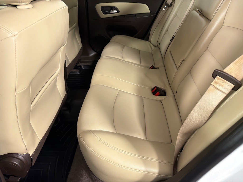2015 Chevrolet Cruze Image 16