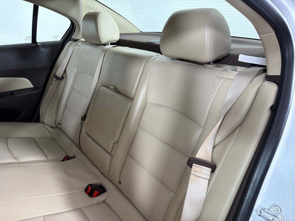 2015 Chevrolet Cruze Image 17