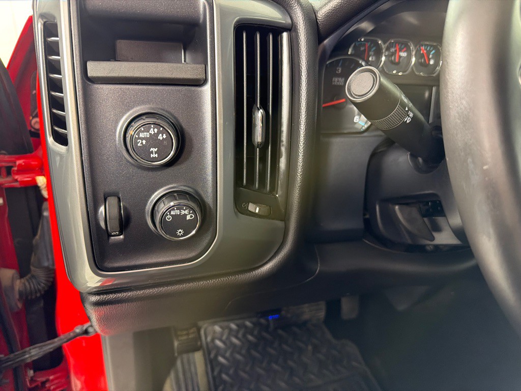 2015 Chevrolet Silverado 1500 Image 12