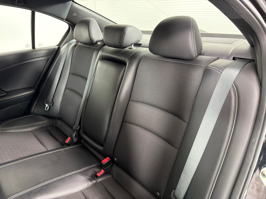 2016 Honda Accord Image 17