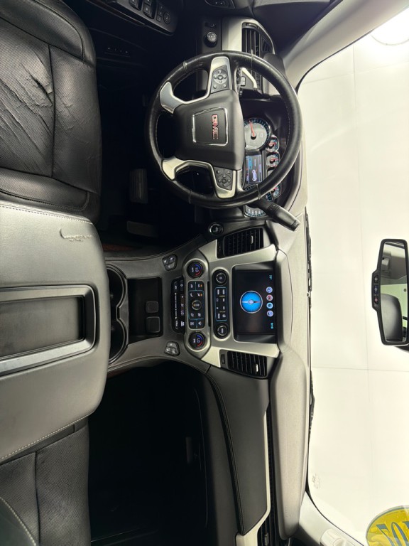 2018 GMC Yukon Image 25
