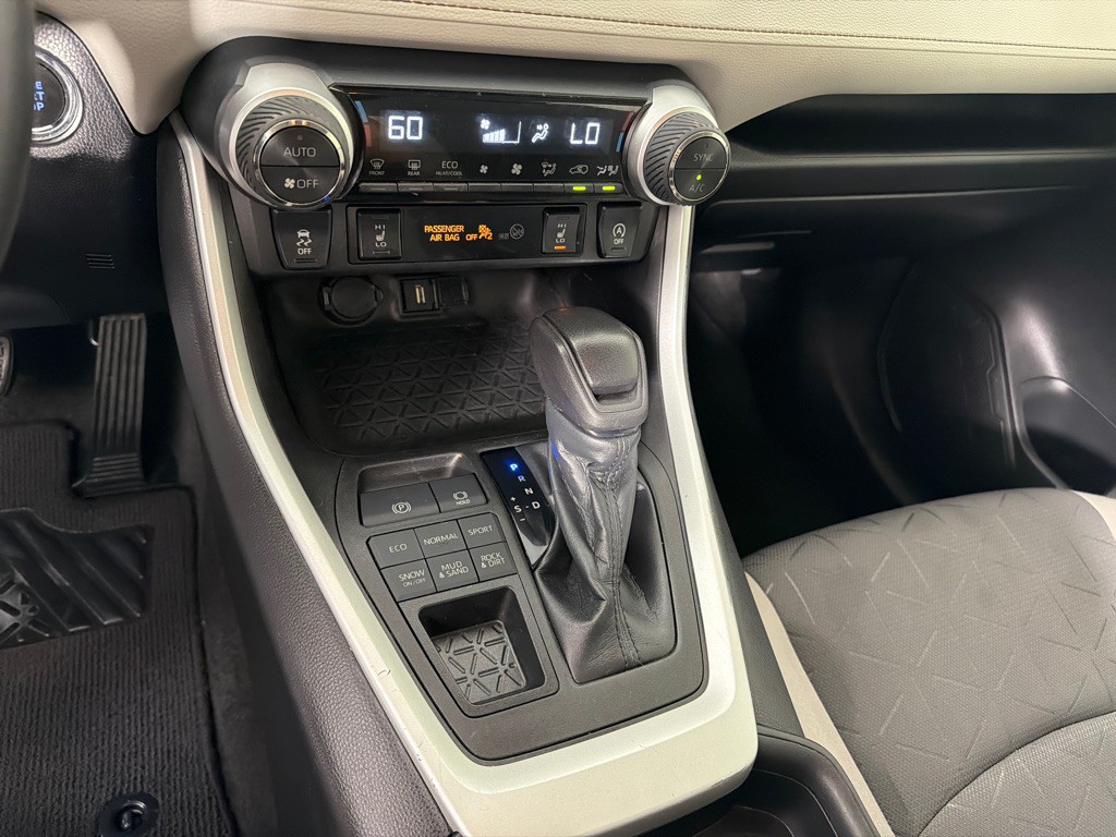 2021 Toyota Rav4 Image 16