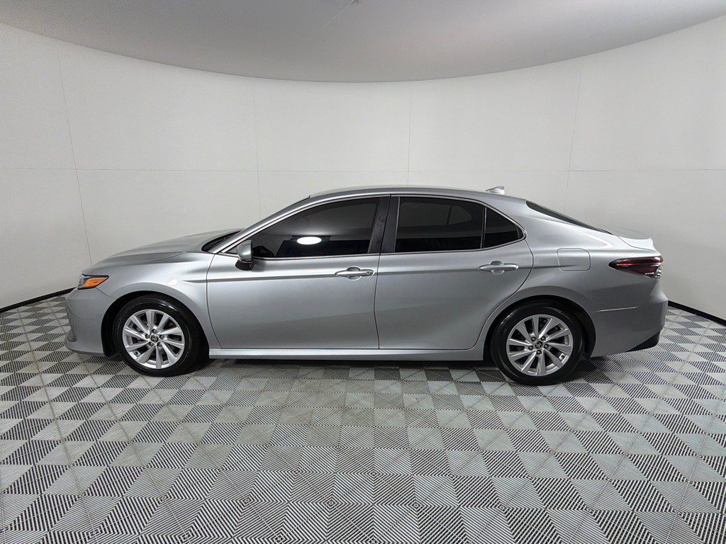 2022 Toyota Camry Image 7