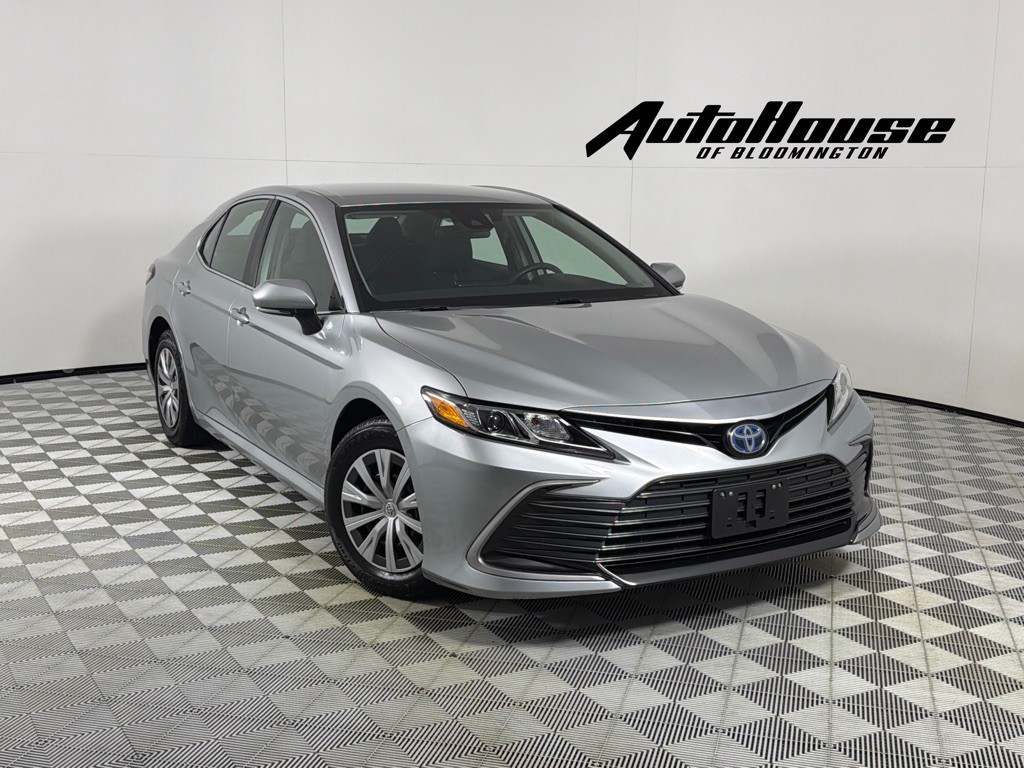 2023 Toyota Camry Image 1