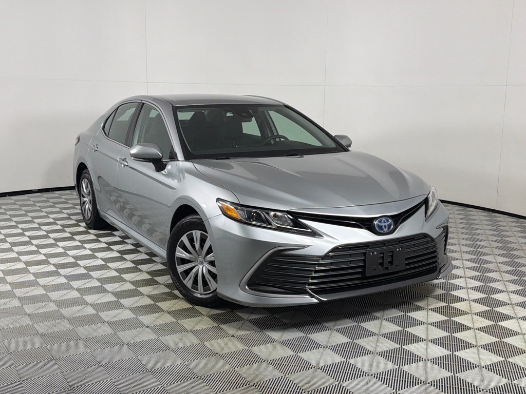 2023 Toyota Camry Image 2