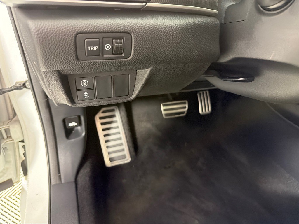2020 Honda Accord Image 13