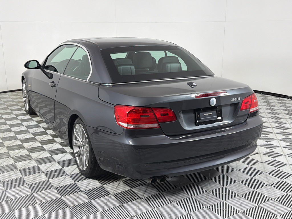 2007 BMW 3 Series Image 16