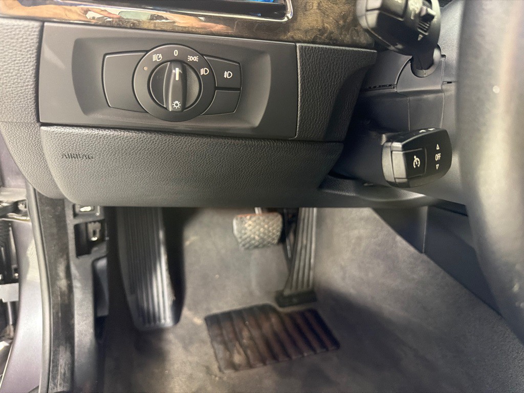 2007 BMW 3 Series Image 23