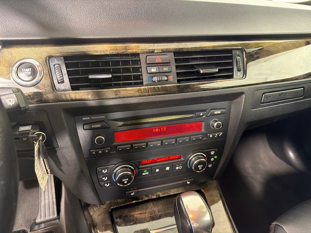 2007 BMW 3 Series Image 25