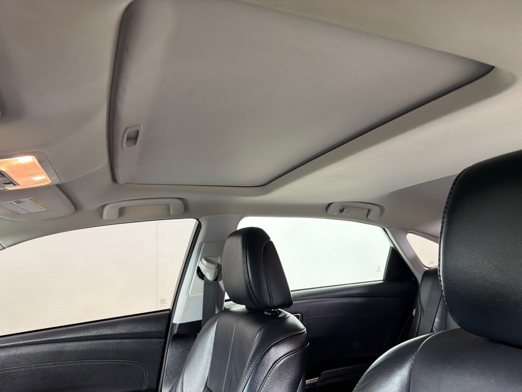2013 Toyota Avalon Image 12